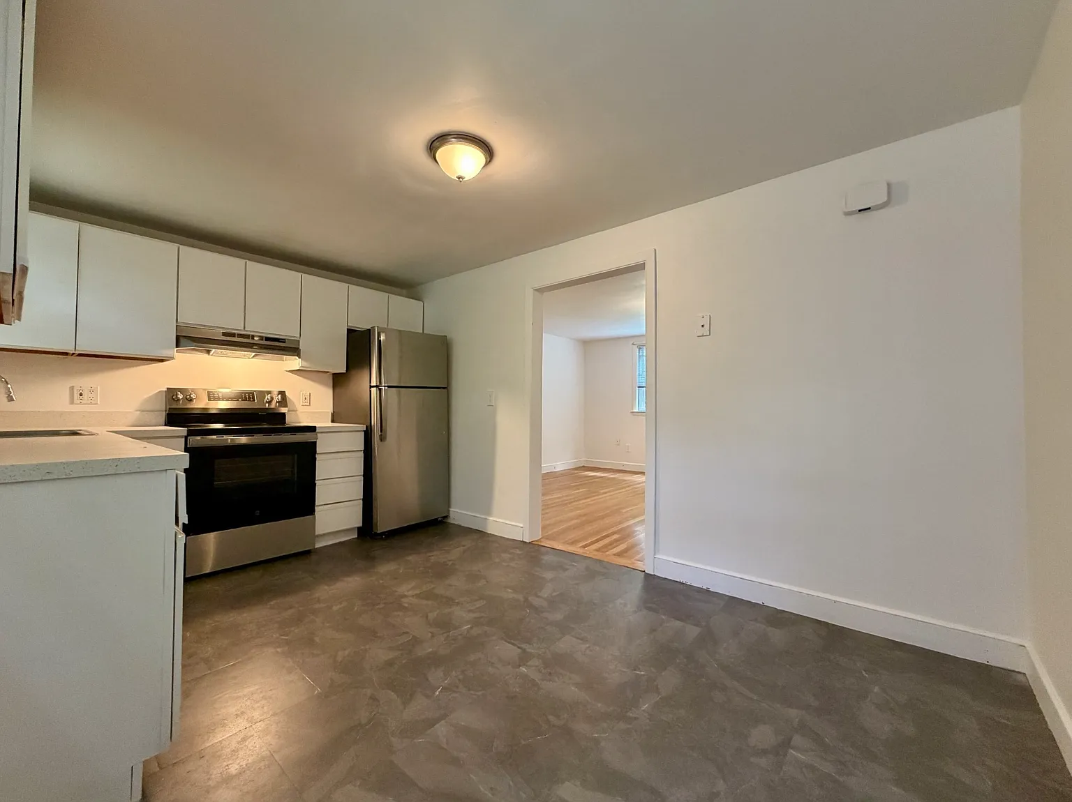 2 bed, 775 sqft, $2,150 — Photo 2
