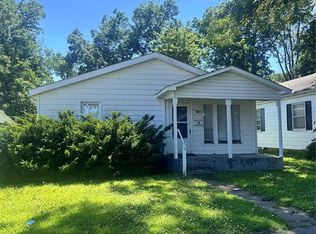 112 W Davidson Ave, Chaffee, MO 63740