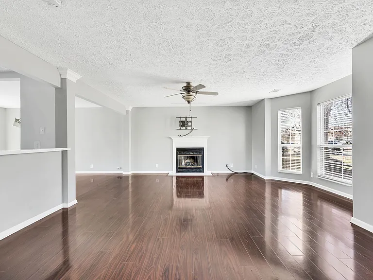 121 Deer Ridge Ln — Photo 8