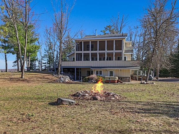 3rd image of 6697 Carola Dr