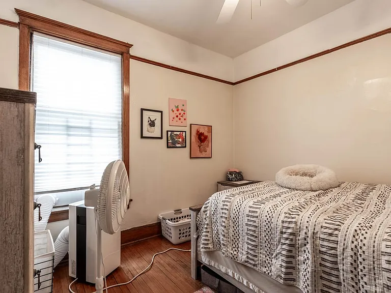 3328 N Clark St #3 — Photo 10