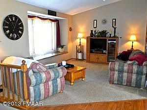 4th image of 3203 Village Green Dr