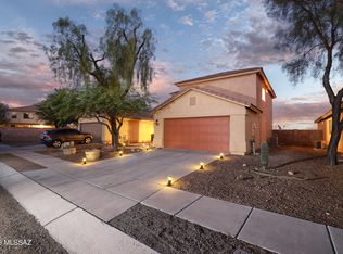 2862 N Silver Island Way, Tucson, AZ 85745