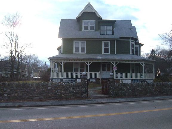 great location close to 2 casinos