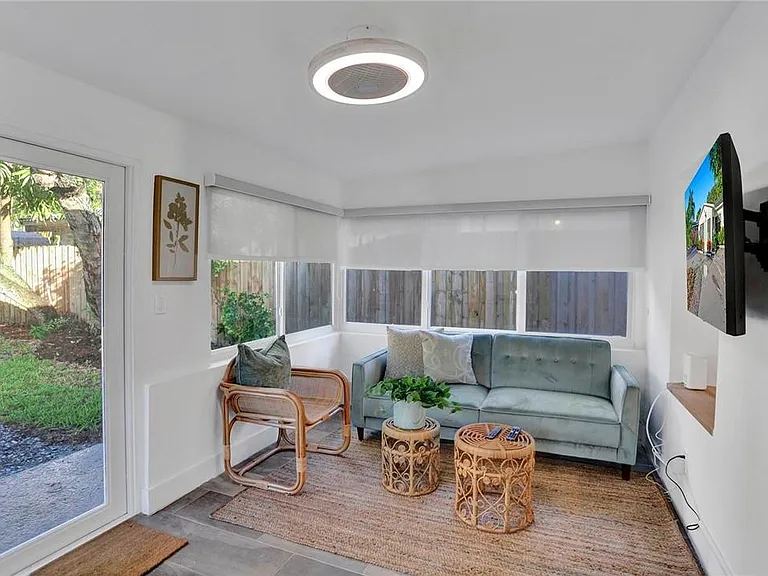 1121 SW 15th Ave — Photo 7