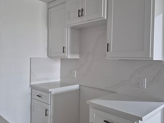 3rd image of 5057 Ridglea Ln APT 1107
