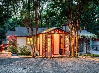 137 Spruce St, Roswell, GA 30075
