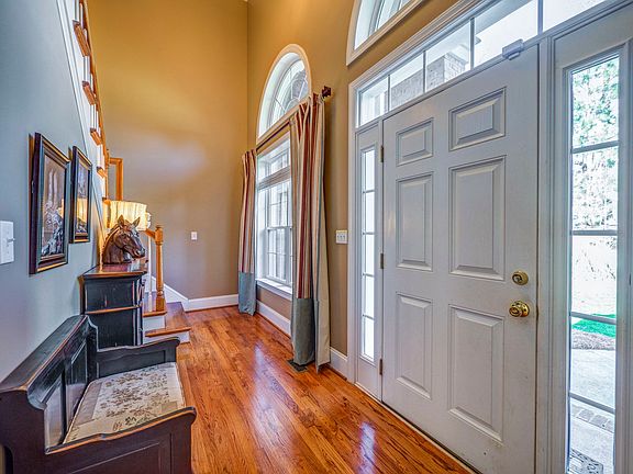 4th image of 145 English Ivy Ln