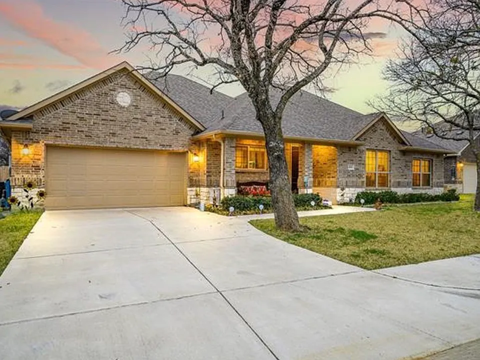 4036 Carver Ct