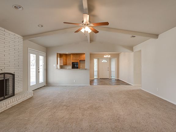 3rd image of 4009 Pyracantha Dr