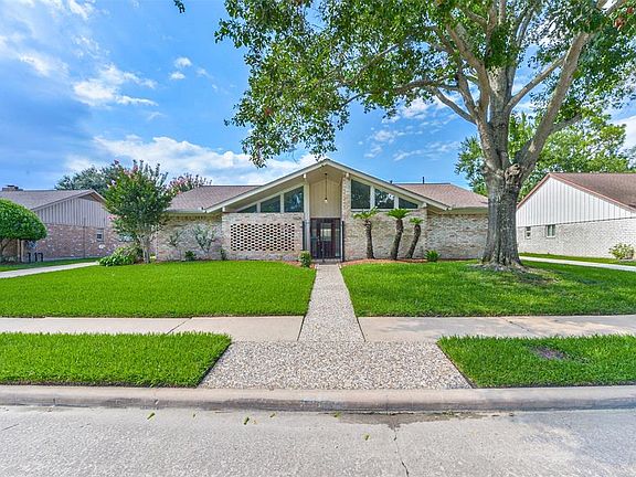 Mature landscaping adds to the curb appeal