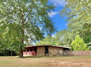 212 Pearl St, Center, TX 75935