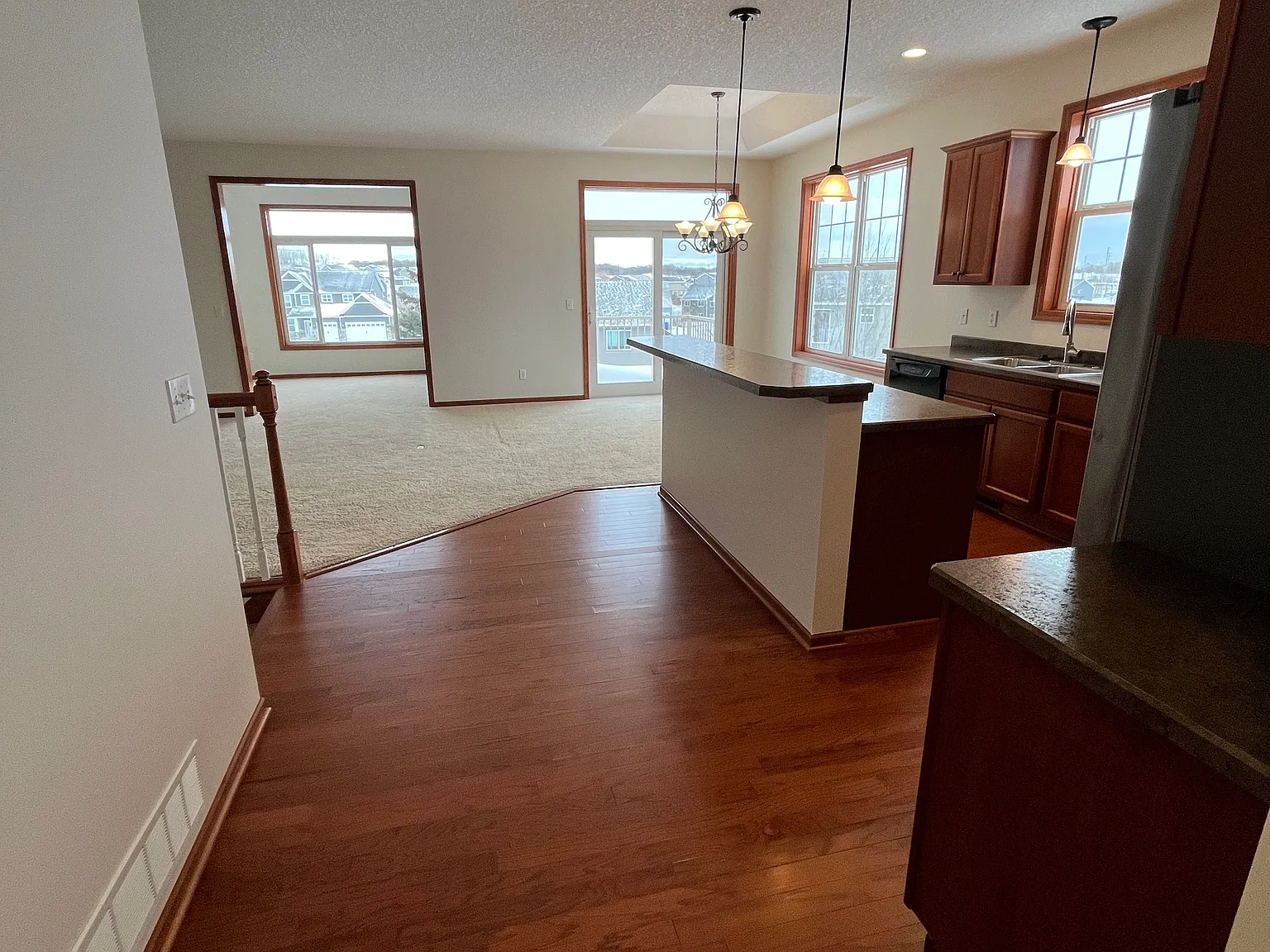 2 bed, 1.5 bath, 1480 sqft, $1,900 — Photo 4