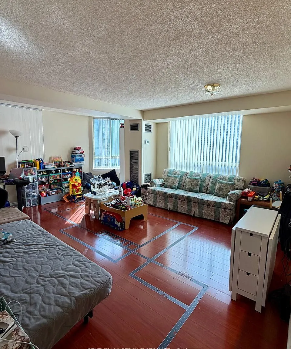 1 bed, $2,400 — Photo 2