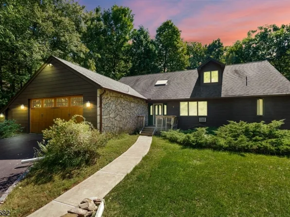2 Hidden Valley Dr, Vernon Twp., NJ 07462