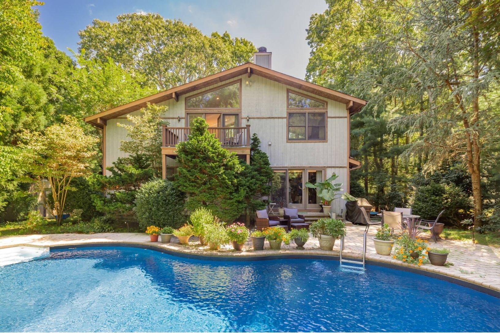  Contemporary East Hampton exterior