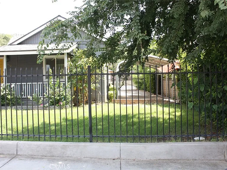 507 W State St — Photo 2