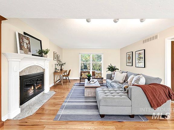 4th image of 10837 W Sandpiper St