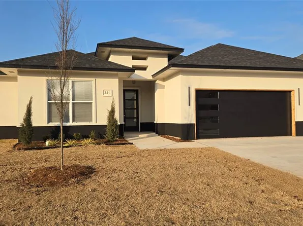 321 Greens Pkwy, Norman, OK 73069