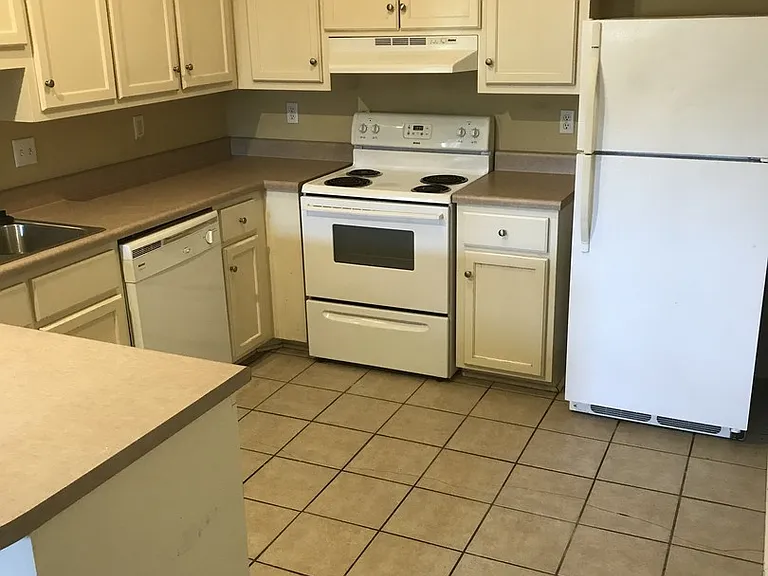 97 Cypress Cir — Photo 3