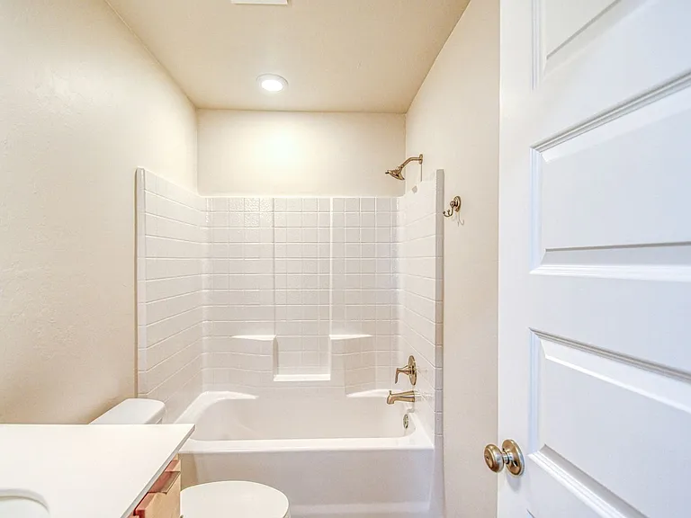 2723 Varenna Ct — Photo 21