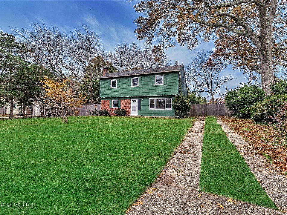 1st image of 52 Van Bomel Blvd