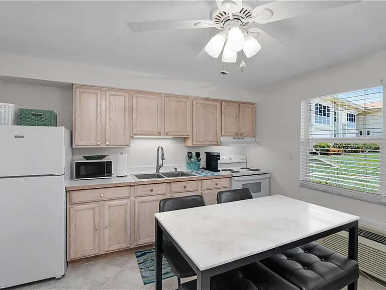 850 Palm St #C5 — Photo 8