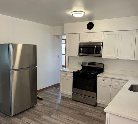 2nd image of 1911 S Harlem Ave APT 1F