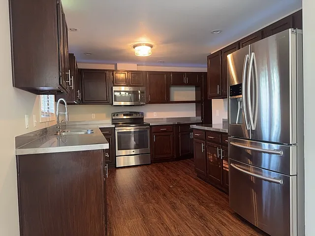 3829 Eastway Dr — Photo 17