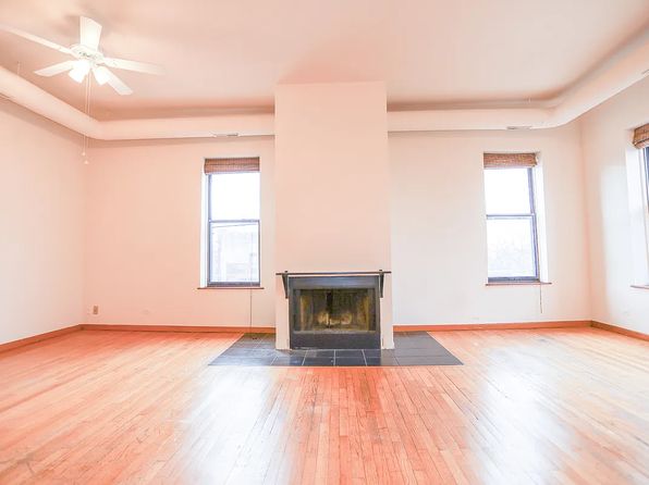 652 N Noble St APT 3R