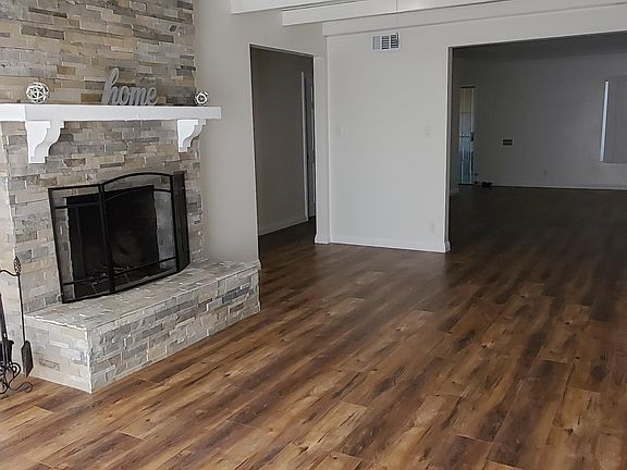 4th image of 906 Victor Ave #4