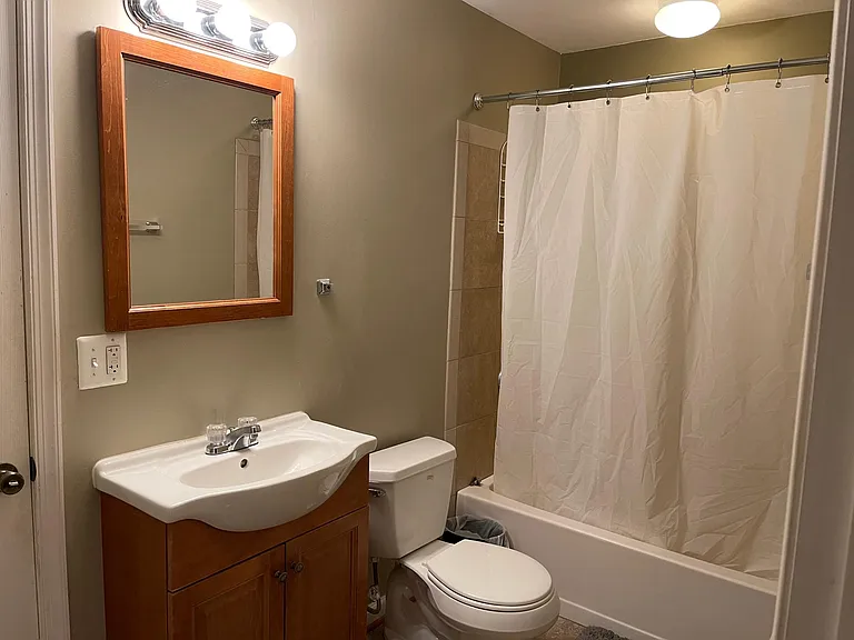43433 Lucketts Bridge Cir — Photo 13