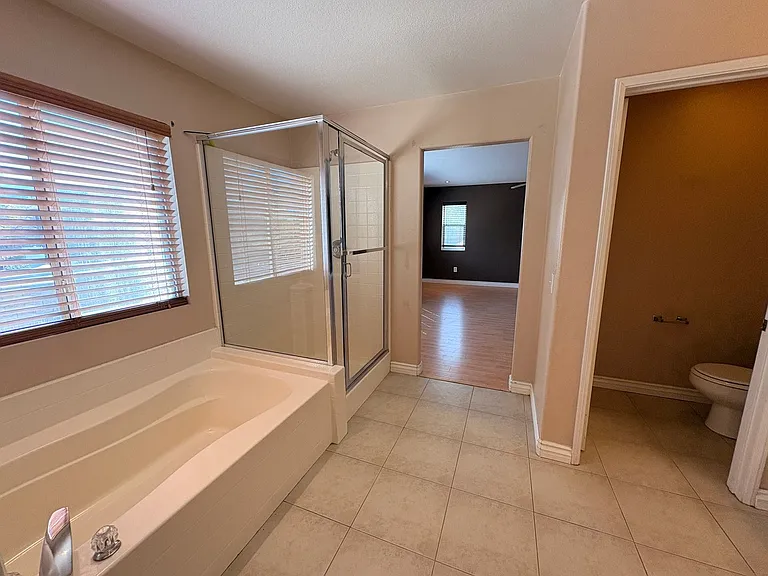 1456 Pinewood Dr — Photo 35