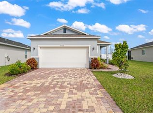 9368 Sandy Bluffs Cir, Parrish, FL 34219