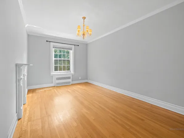 525 West 238th Street image 10 of 19