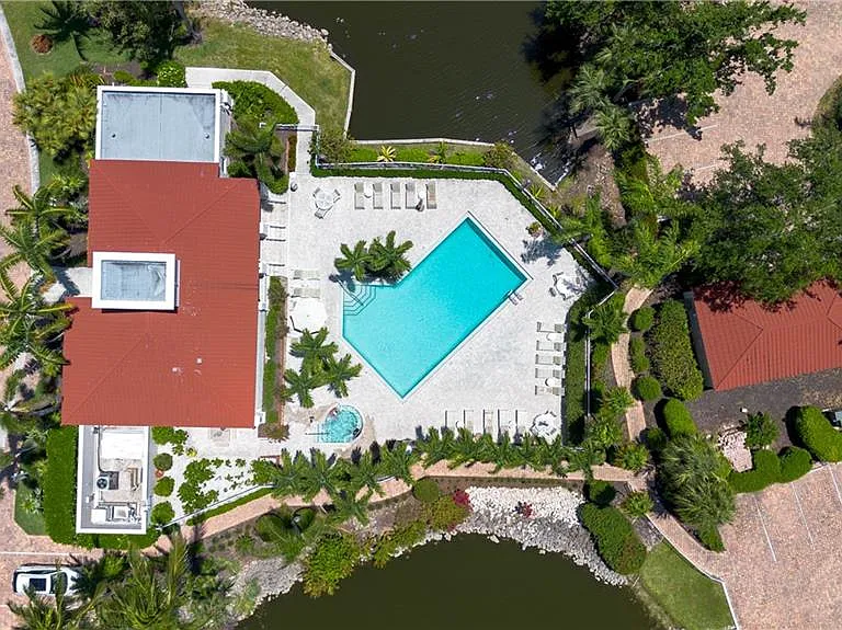 1540 Clermont Dr #F-403 — Photo 33