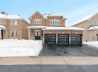 146 Sandringham Dr, Barrie, ON L4M 0C9