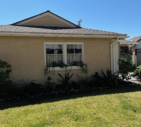 2nd image of 15423 Cordary Ave