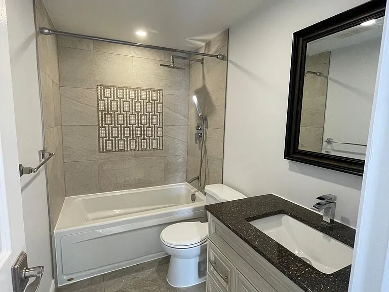 10 Edgecliff Golfway #504 — Photo 10