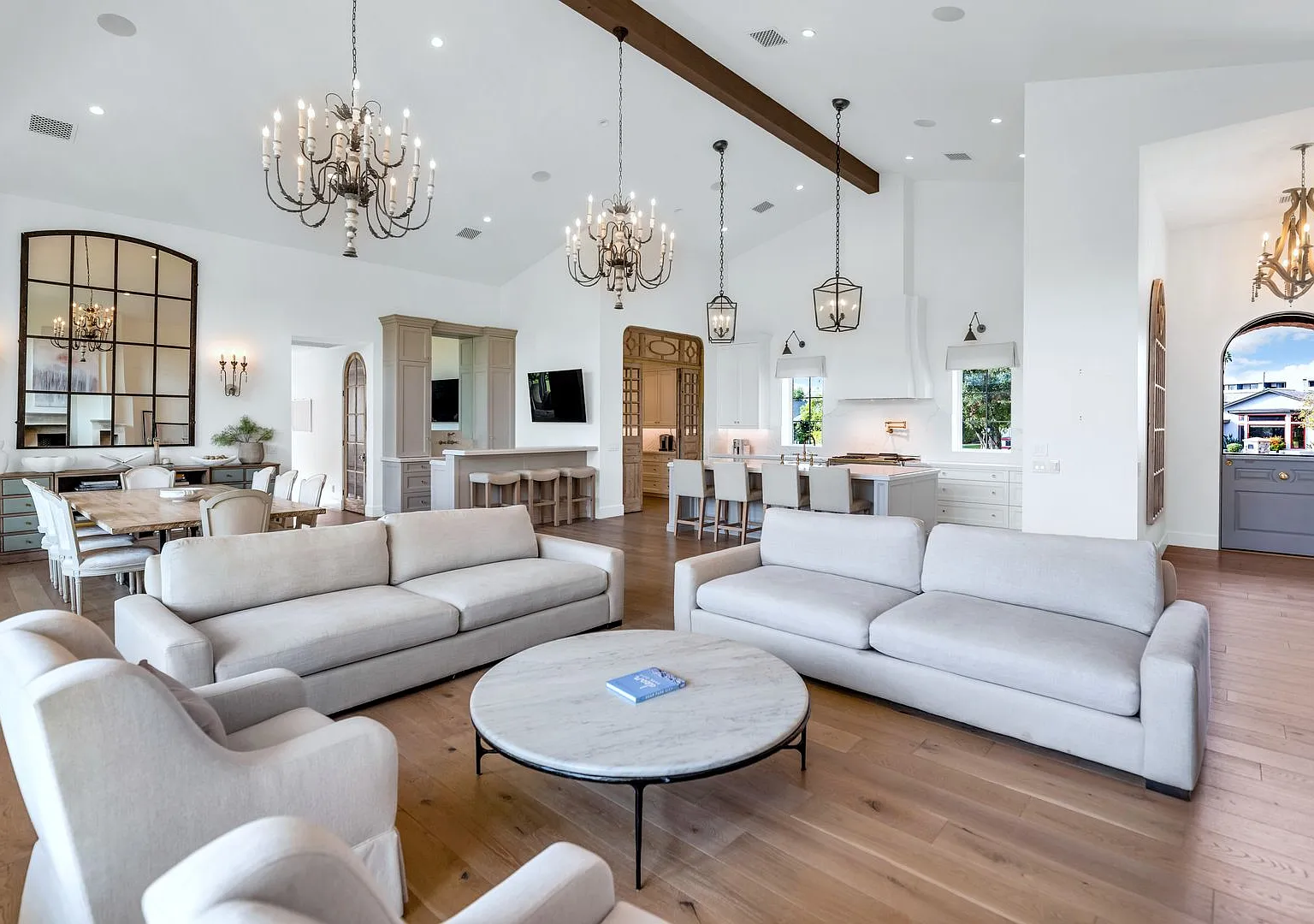 Rates Vary: $19,995 - $34,995 — Photo 4