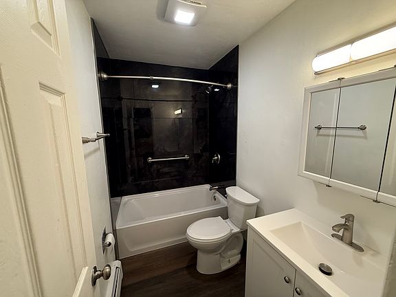 3rd image of 1125 N Highland Ave #5