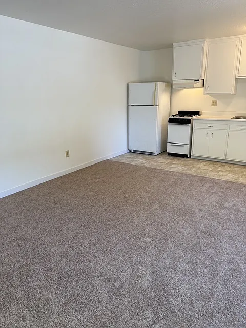 Studio, $1,700 — Photo 4