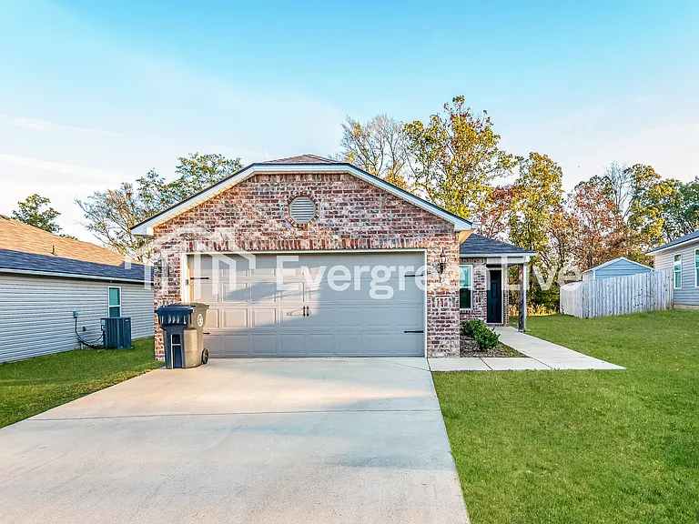 175 Highland View Dr — Photo 2