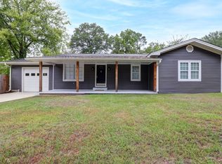 211 Redwater Rd, Wake Village, TX 75501