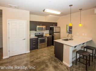 1702 L St UNIT 122, Fresno, CA 93721