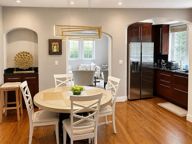215 Phoenetia Ave #1 — Photo 7