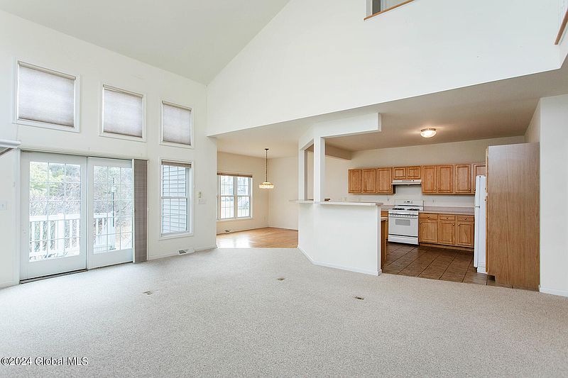 5th image of 2 Cliffside Drive