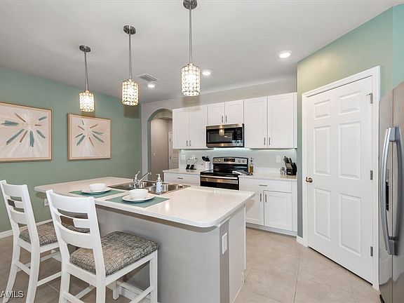 4th image of 2241 Pigeon Plum Way