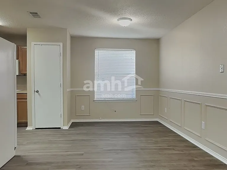 2736 Briscoe Dr — Photo 6