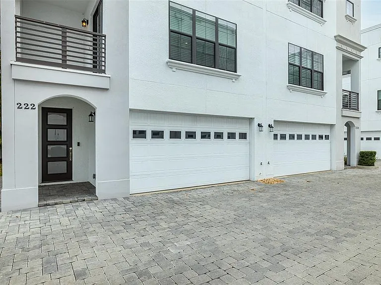 222 S Audubon Ave — Photo 1